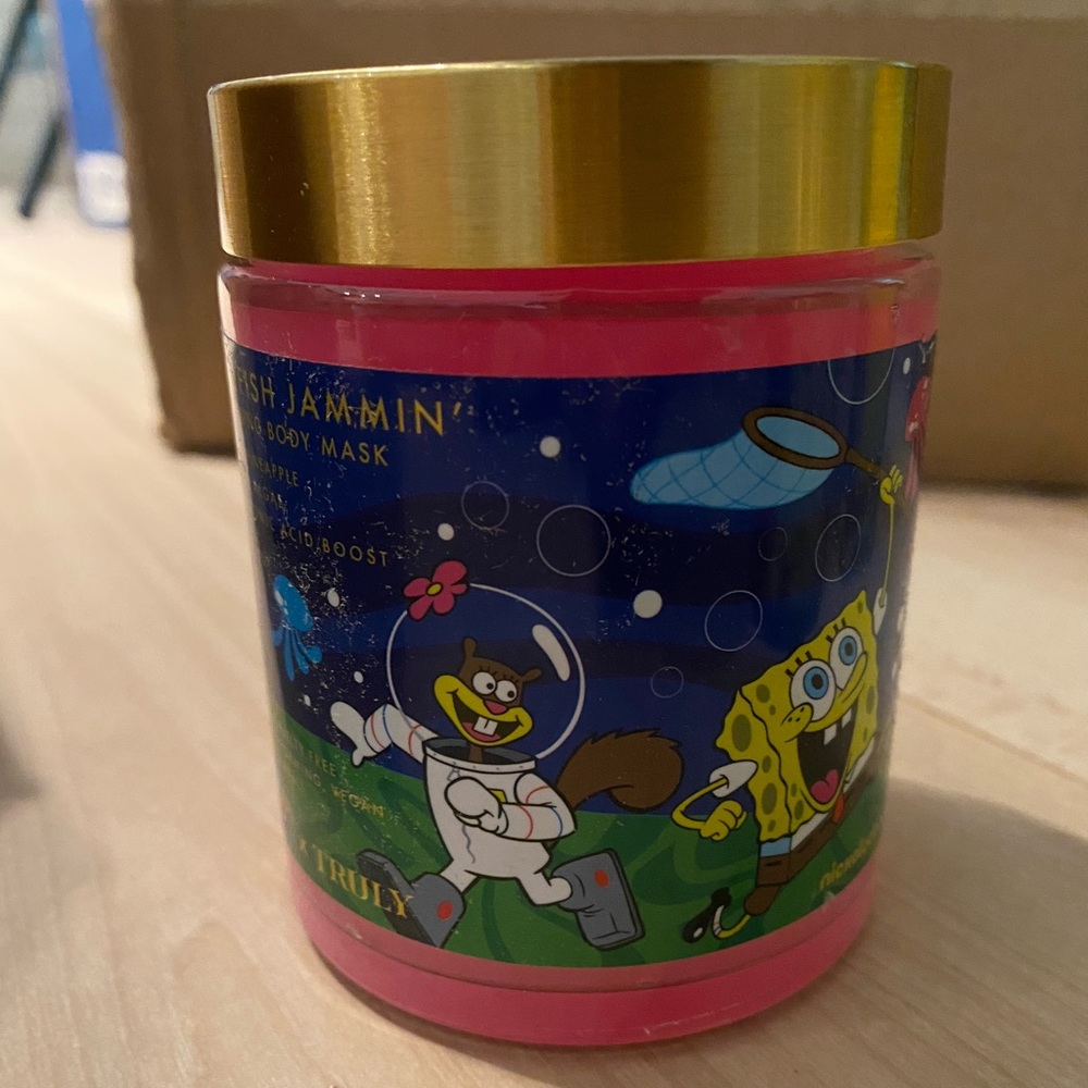 SpongeBob SquarePants x Truly Jellyfish Jammin’ tightening body mask